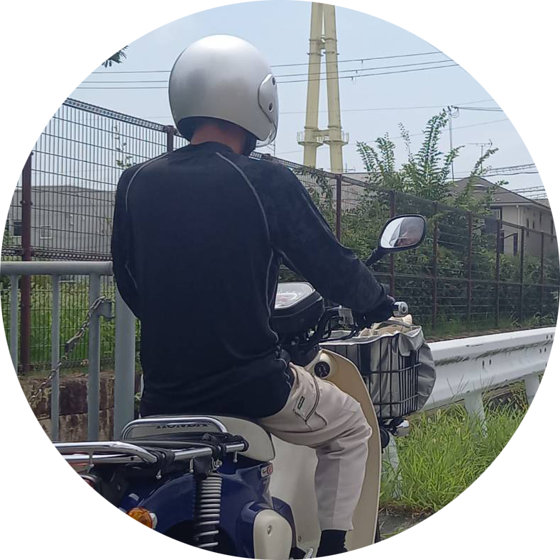 バイクの配達員